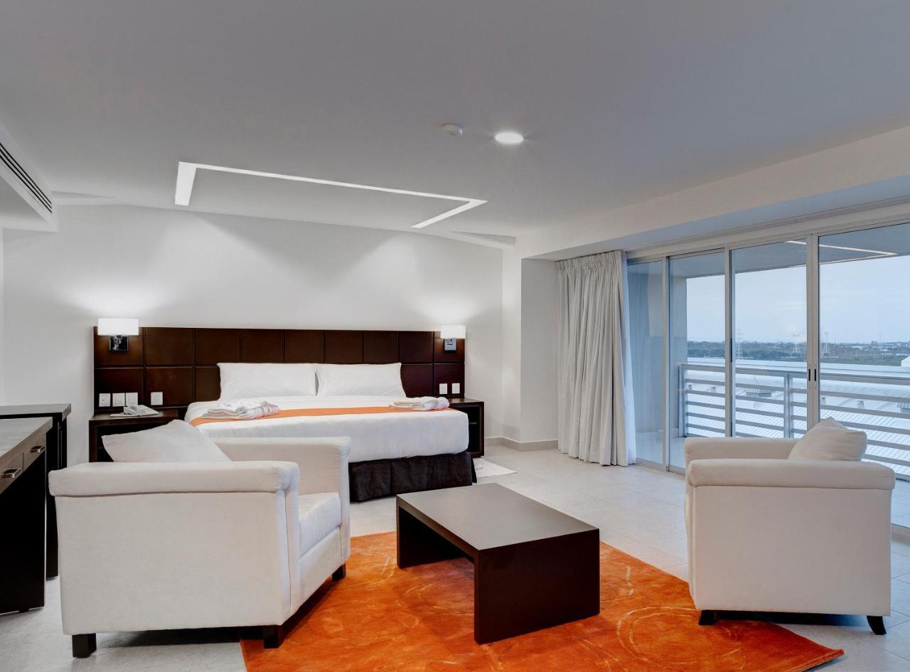 Yes Nuevo Hotel